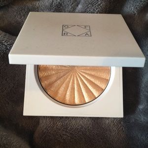 Ofra Cosmetics Highlighter - Rodeo Drive NWT
